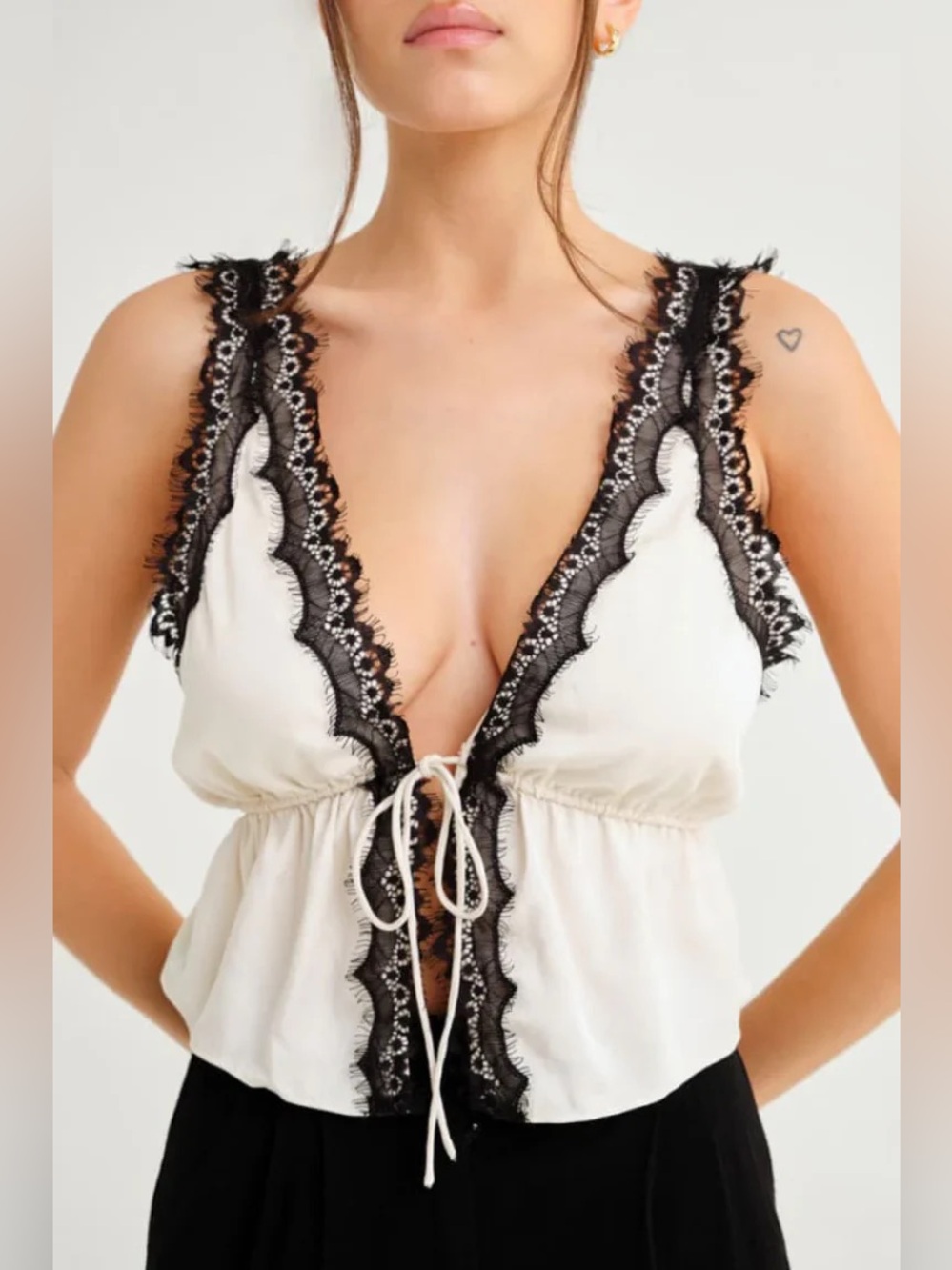 RUMORED LADY TIE FRONT CROPPED SATIN & LACE TANK